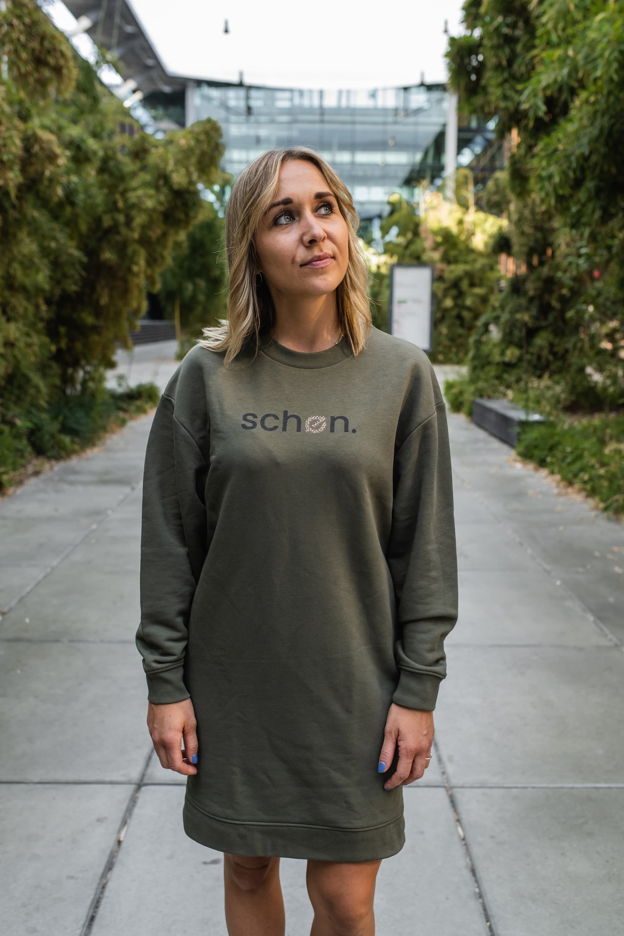 schøn. Sweat Dress Logo Leo Khaki